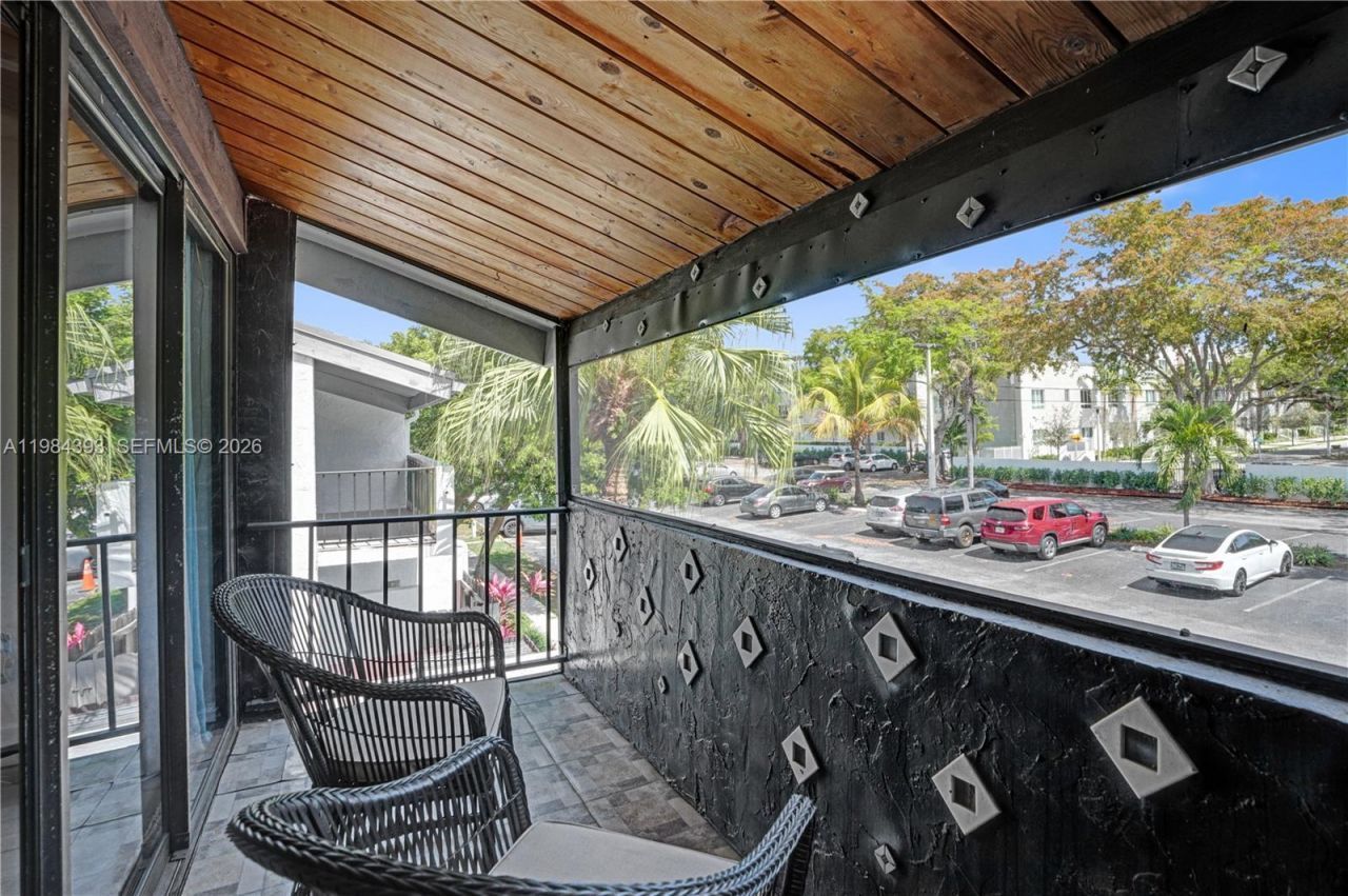 19220 NE 25th Ave, Unit 271B, Miami, FL 33180 Photo