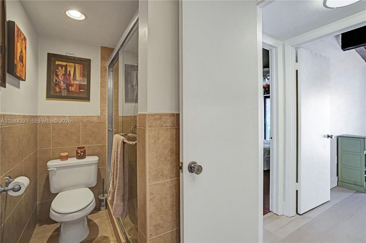 19220 NE 25th Ave, Unit 271B, Miami, FL 33180 Photo