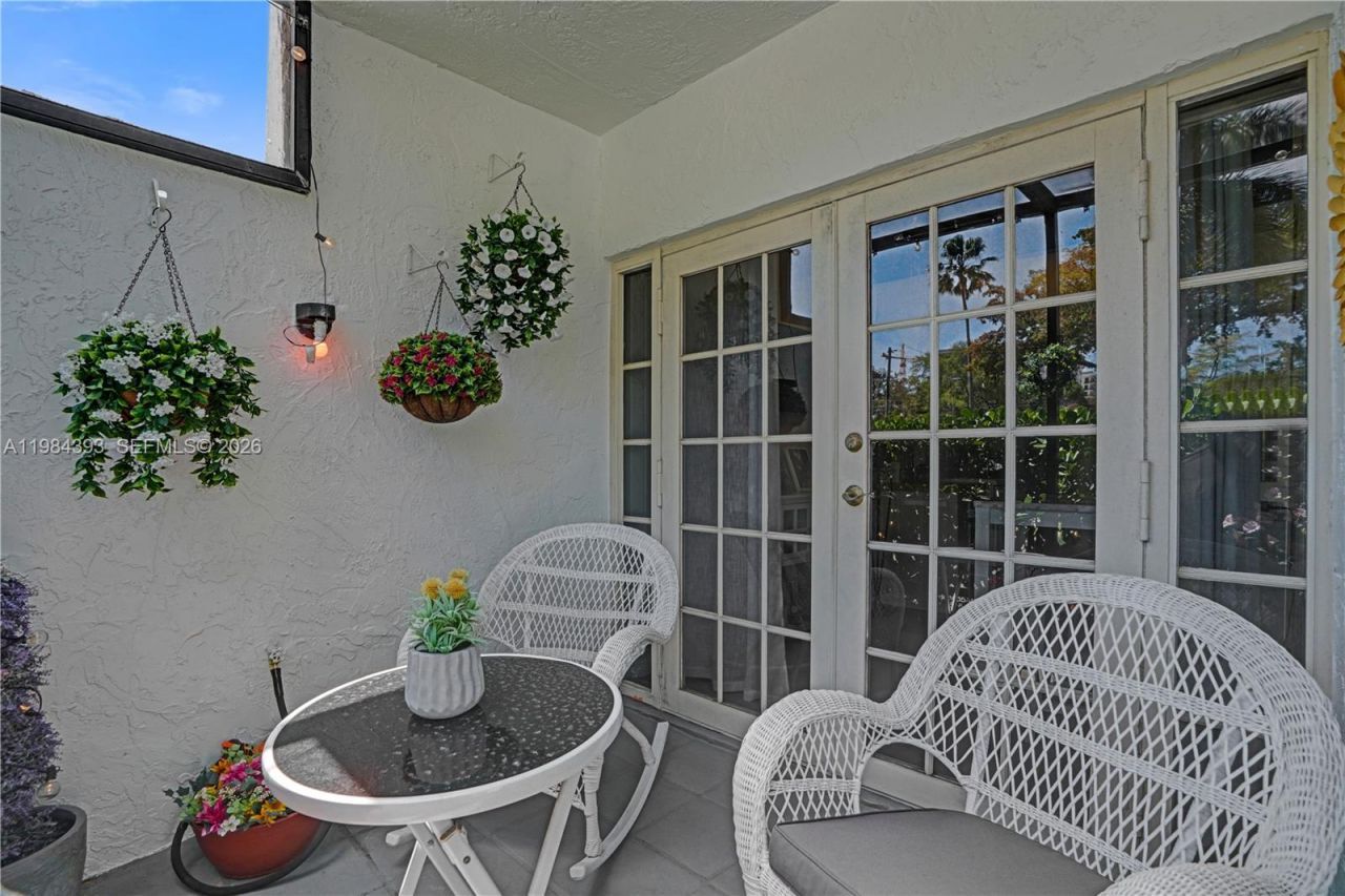 19220 NE 25th Ave, Unit 271B, Miami, FL 33180 Photo