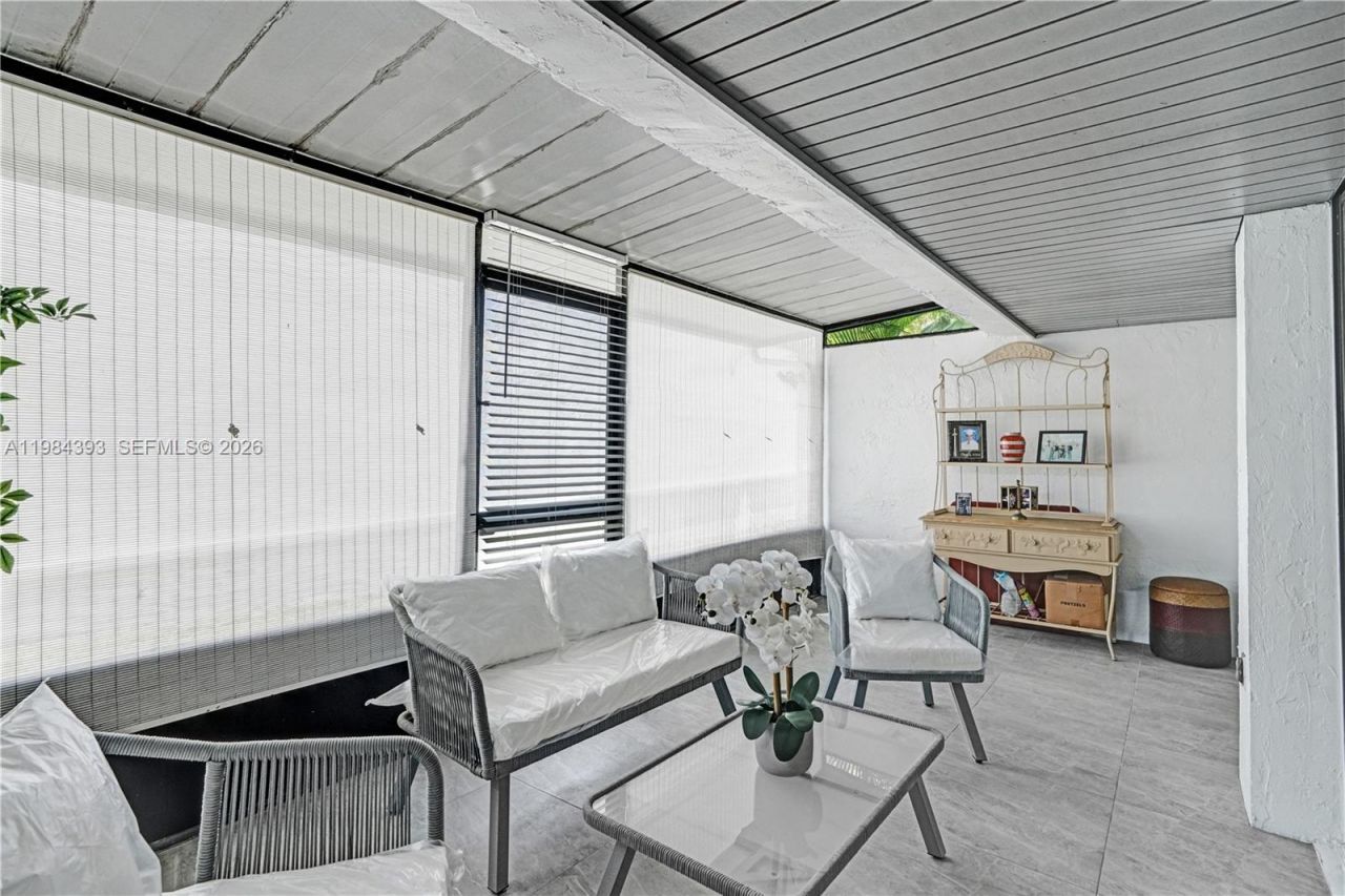 19220 NE 25th Ave, Unit 271B, Miami, FL 33180 Photo