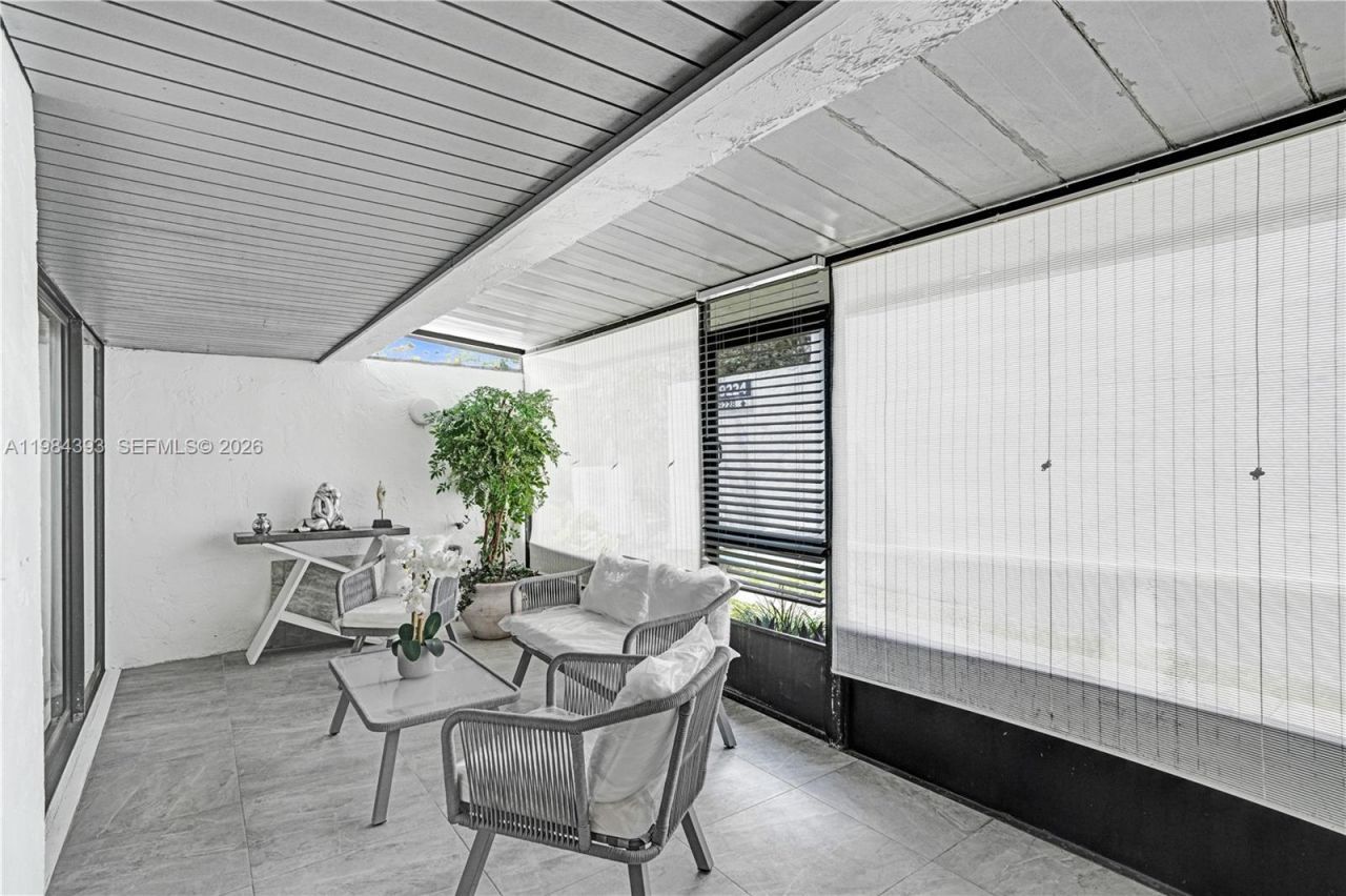 19220 NE 25th Ave, Unit 271B, Miami, FL 33180 Photo