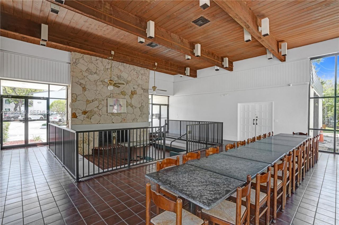 19220 NE 25th Ave, Unit 271B, Miami, FL 33180 Photo