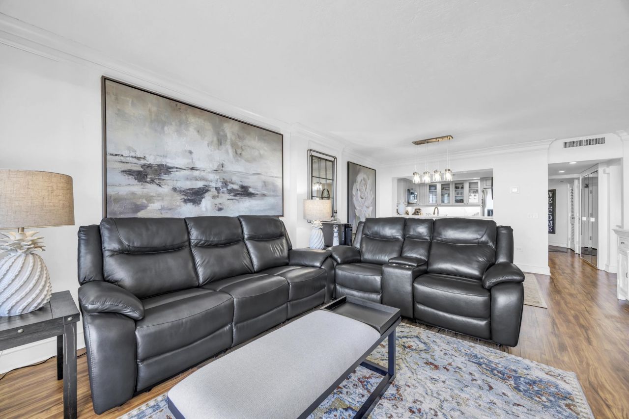 100 Ocean Creek Dr. Photo 12