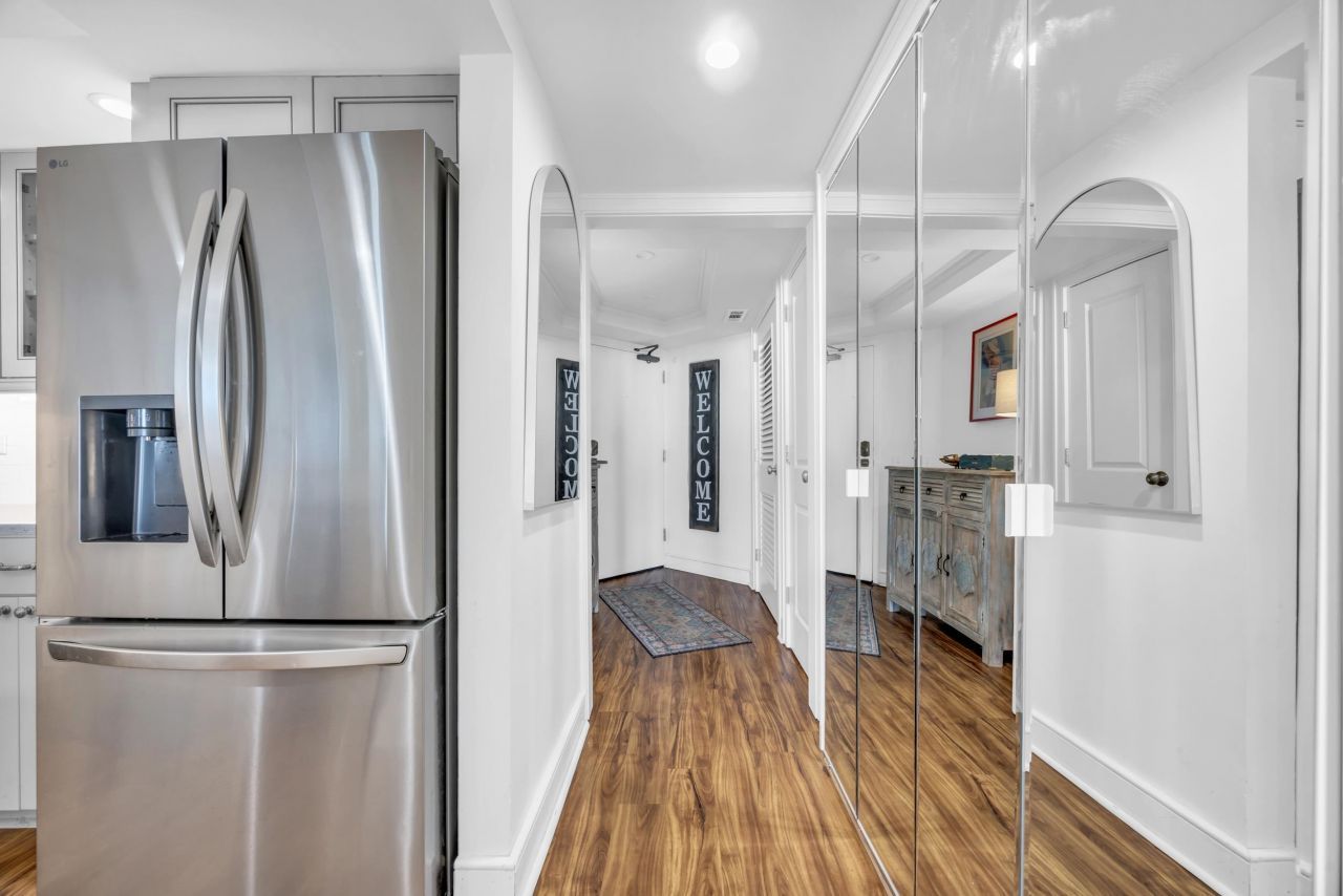 100 Ocean Creek Dr. Photo 7