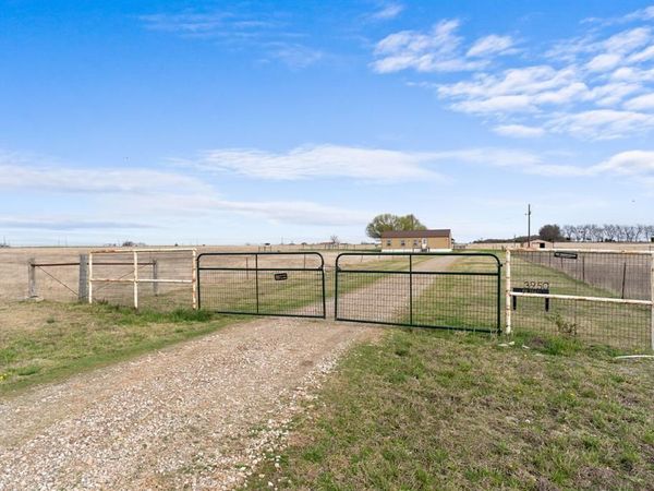 3950 Private Road 1161, Leonard, TX 75452