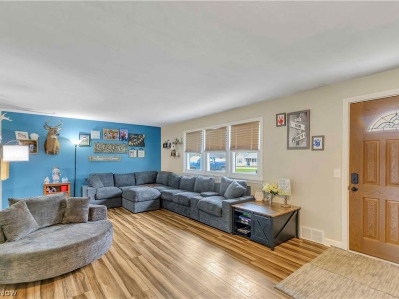 10273 E River Road, Elyria, OH 44035 Photo 3