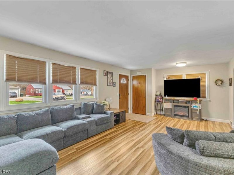 10273 E River Road, Elyria, OH 44035 Photo 5