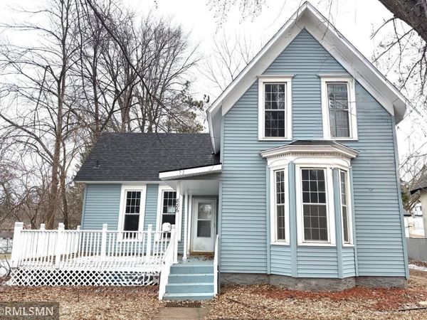 886 Johnson Parkway, Saint Paul, MN 55106