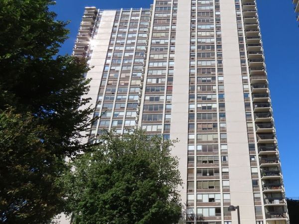 1460 N Sandburg Terrace , Unit 803A, Chicago, IL 60610