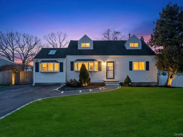 10 Continental Drive , Port Jefferson Station, NY 11776