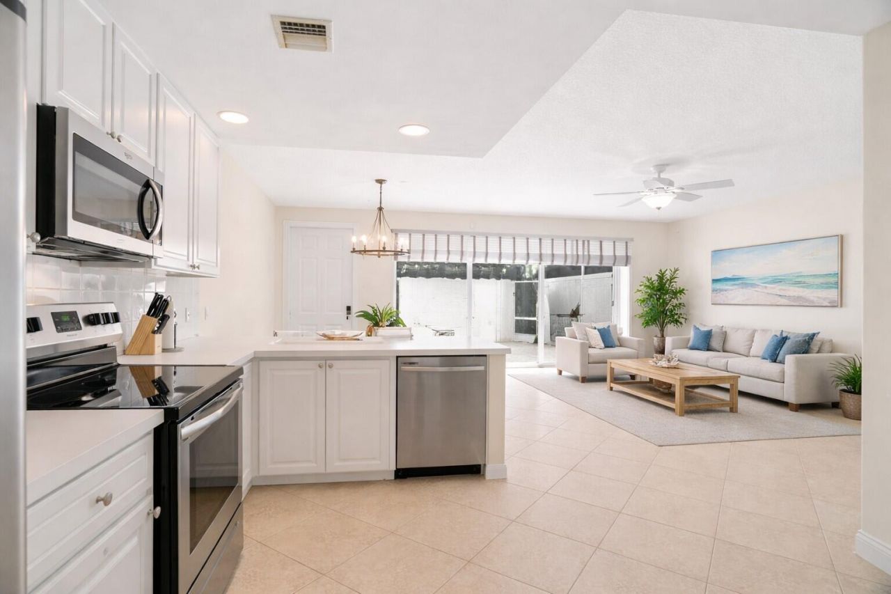 176 Freeport Drive, Jupiter, FL 33458 Photo