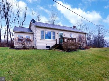 2827 PENNINGTON ROAD, WARRIORS MARK, PA 16877