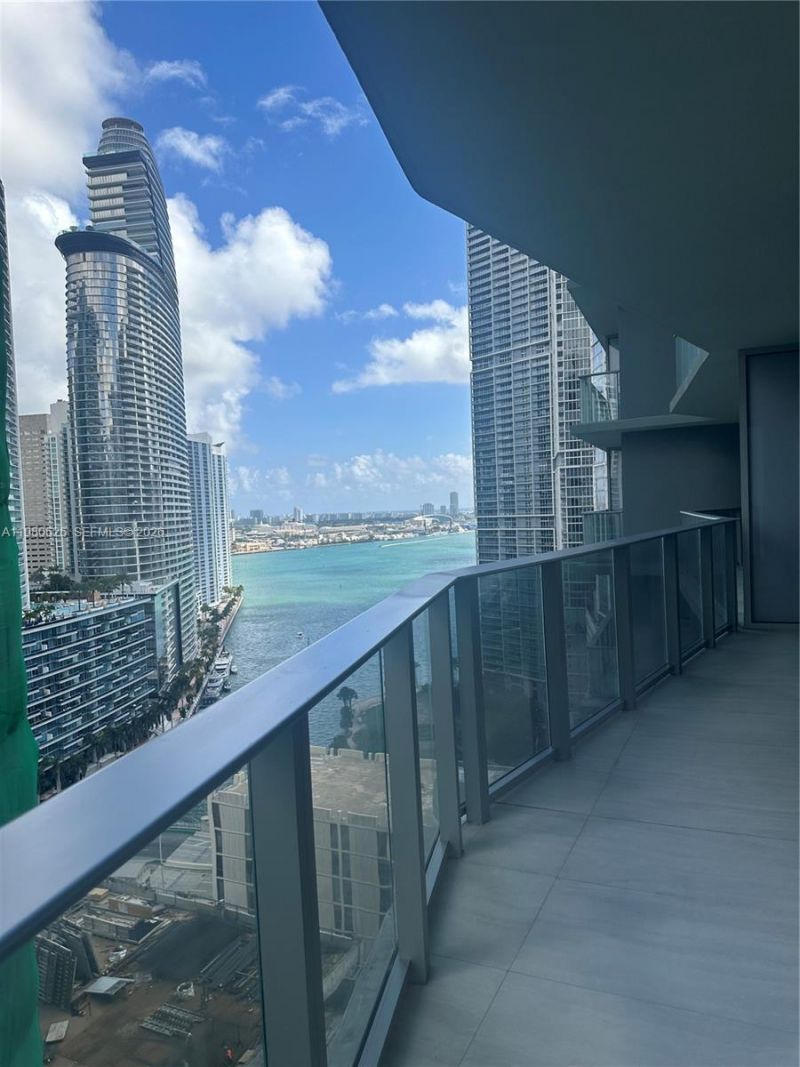 77 SE 5th St, Unit 2506, Miami, FL 33131 Photo