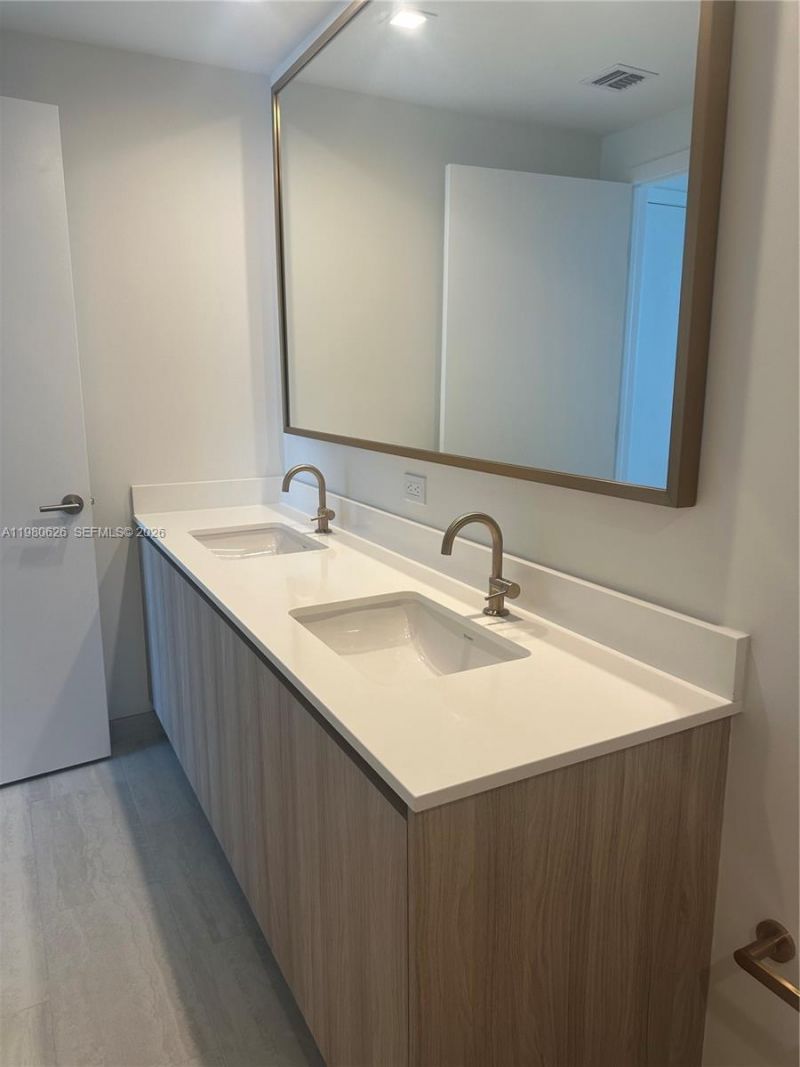 77 SE 5th St, Unit 2506, Miami, FL 33131 Photo