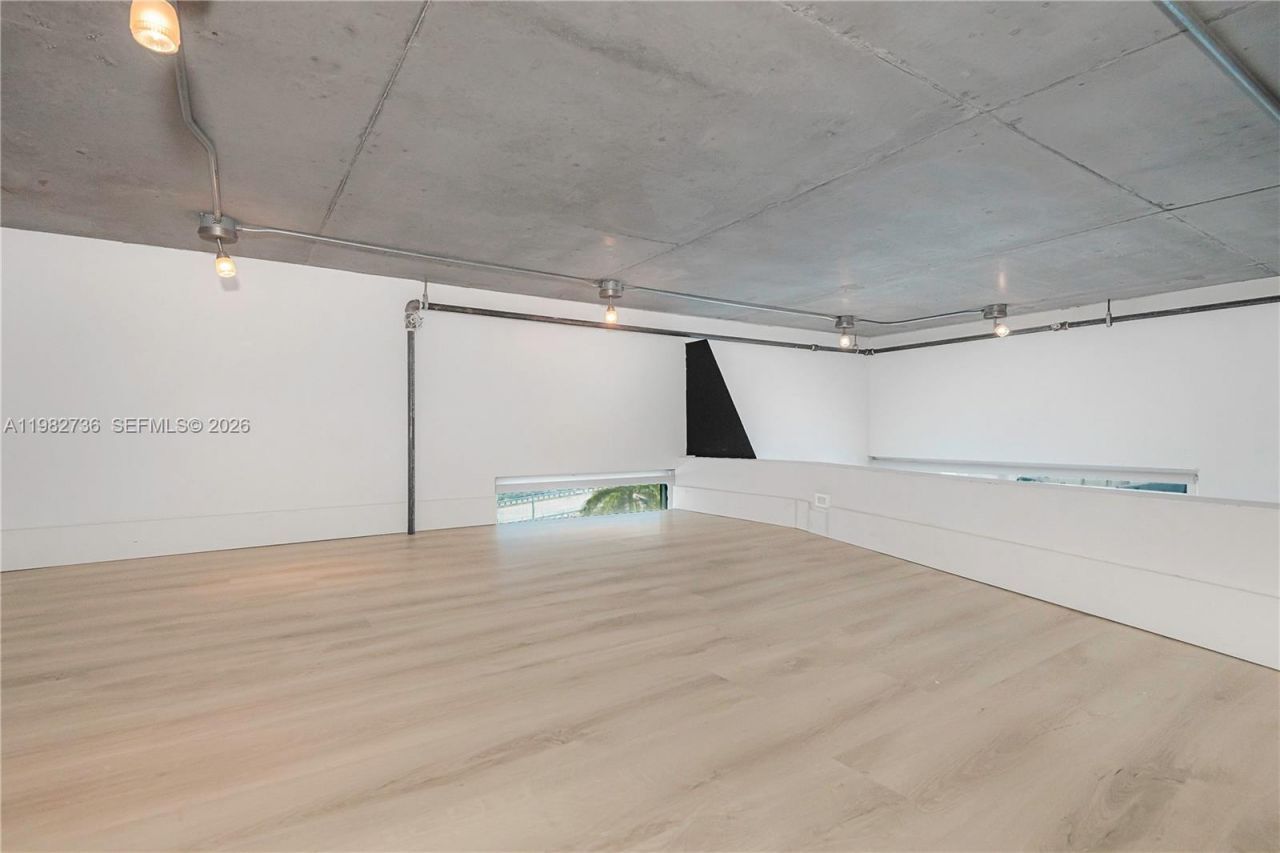 10 SW South River Dr, Unit 607, Miami, FL 33130 Photo