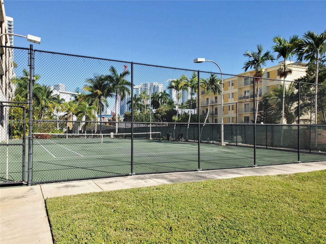 10 SW South River Dr, Unit 607, Miami, FL 33130 Photo