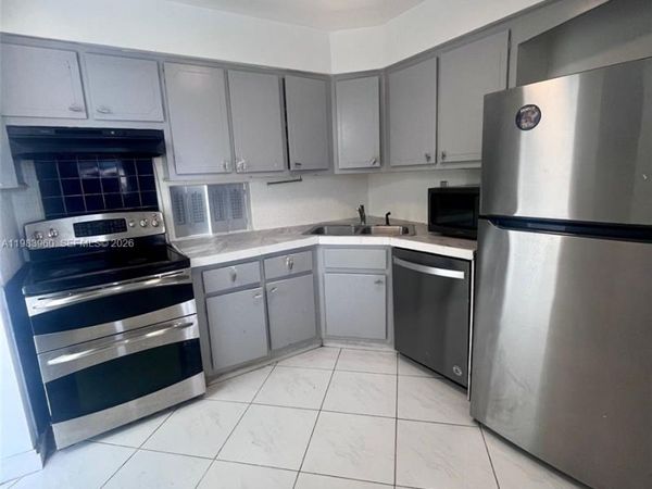 1540 NE 191st St , Unit 321, Miami, FL 33179