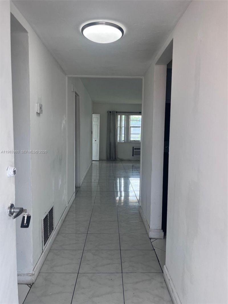 1540 NE 191st St , Unit 321, Miami, FL 33179 Photo