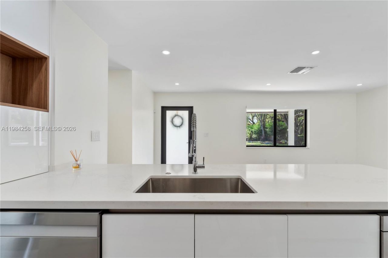 255 Grant Dr , Coral Gables, FL 33133 Photo