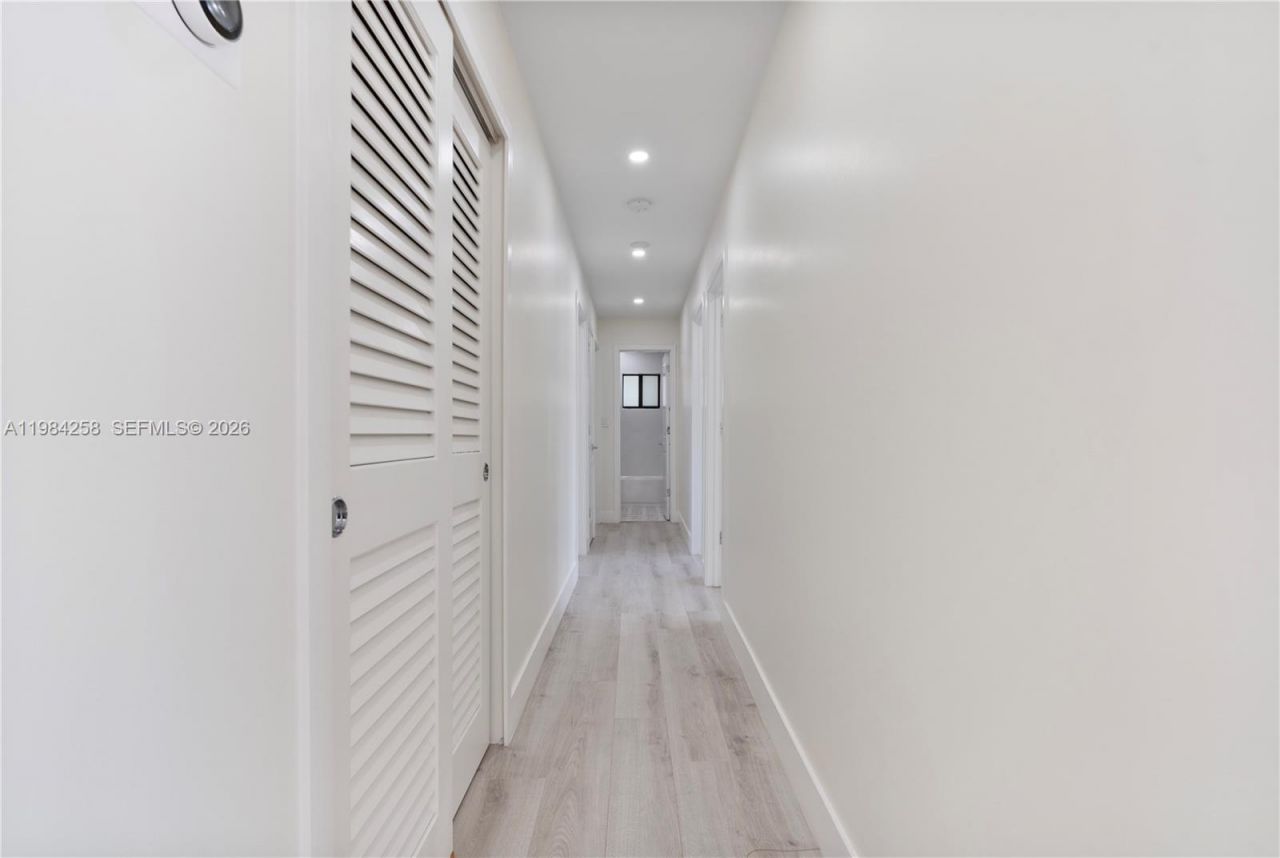 255 Grant Dr , Coral Gables, FL 33133 Photo