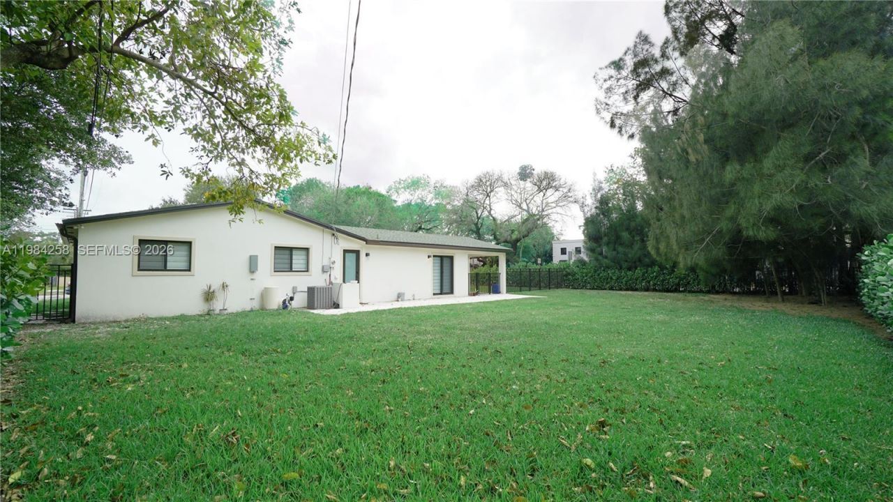 255 Grant Dr , Coral Gables, FL 33133 Photo