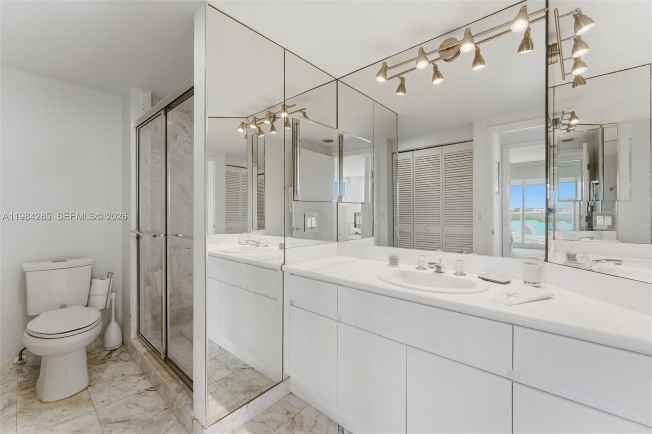 16400 Collins Ave , Unit 544, Sunny Isles Beach, FL 33160 Photo