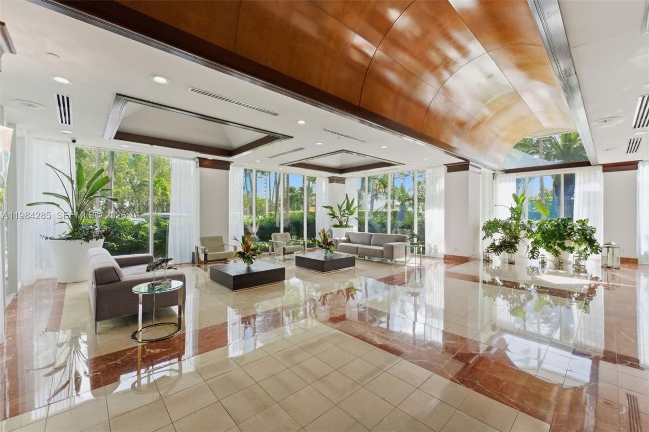 16400 Collins Ave , Unit 544, Sunny Isles Beach, FL 33160 Photo