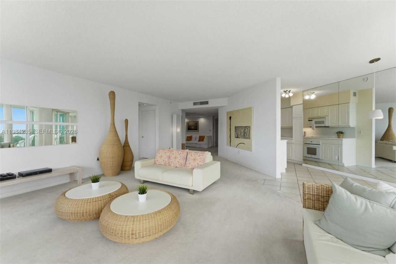 16400 Collins Ave , Unit 544, Sunny Isles Beach, FL 33160 Photo