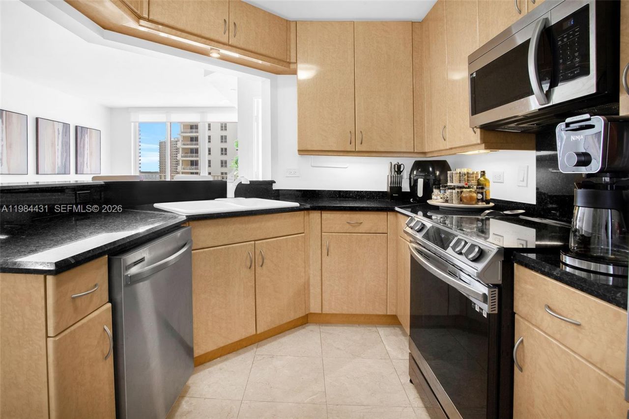 801 Brickell Key Blvd, Unit 907, Miami, FL 33131 Photo