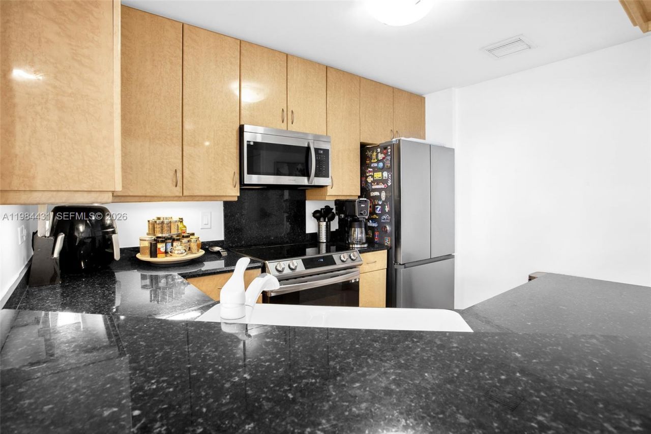 801 Brickell Key Blvd, Unit 907, Miami, FL 33131 Photo