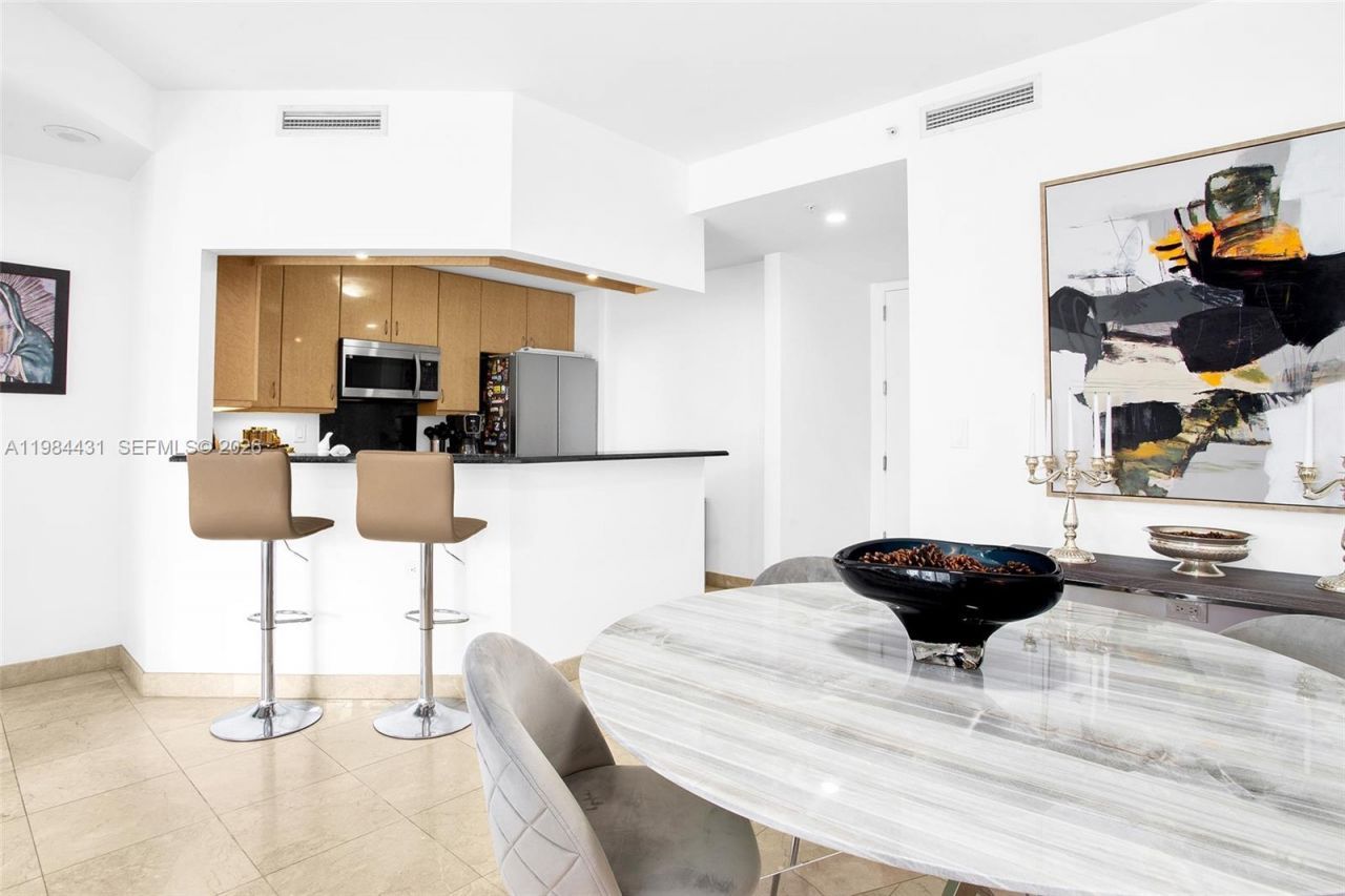 801 Brickell Key Blvd, Unit 907, Miami, FL 33131 Photo