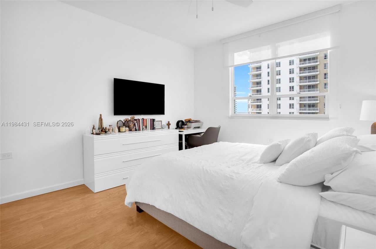 801 Brickell Key Blvd, Unit 907, Miami, FL 33131 Photo