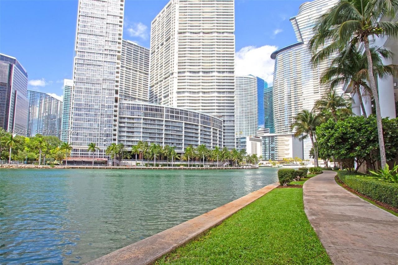 801 Brickell Key Blvd, Unit 907, Miami, FL 33131 Photo