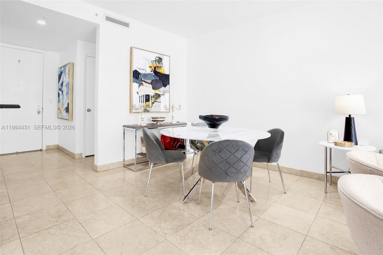 801 Brickell Key Blvd, Unit 907, Miami, FL 33131 Photo