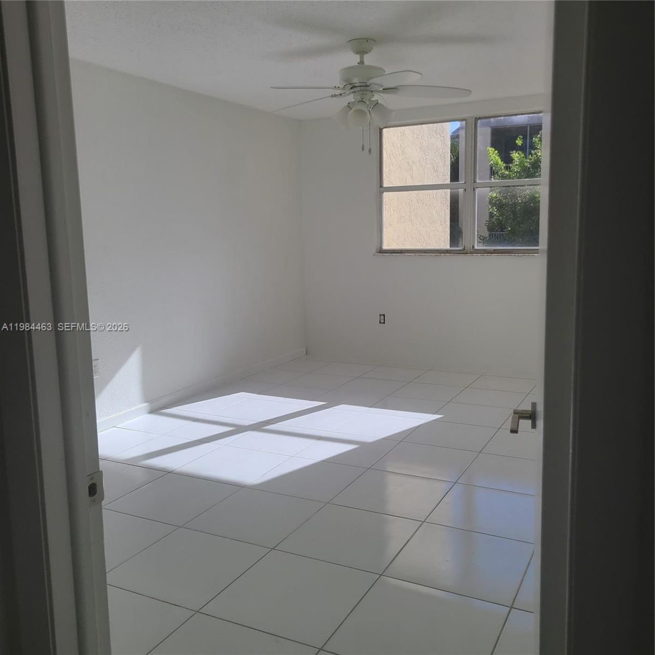 8245 Lake Dr, Unit 406, Doral, FL 33166 Photo