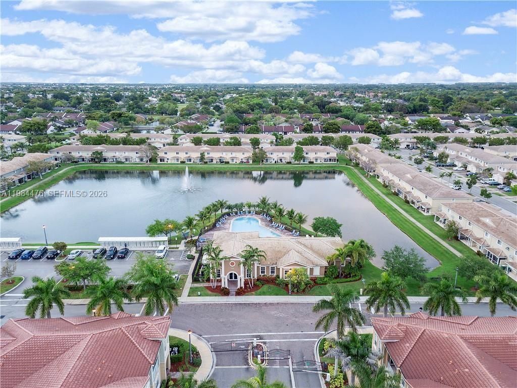 5866 Hampton Hills Blvd , Unit 5866, Tamarac, FL 33321 Photo