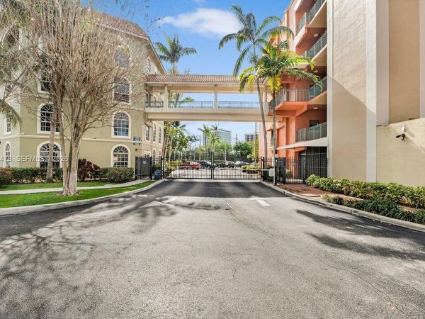 1640 Presidential Way , Unit 405, West Palm Beach, FL 33401