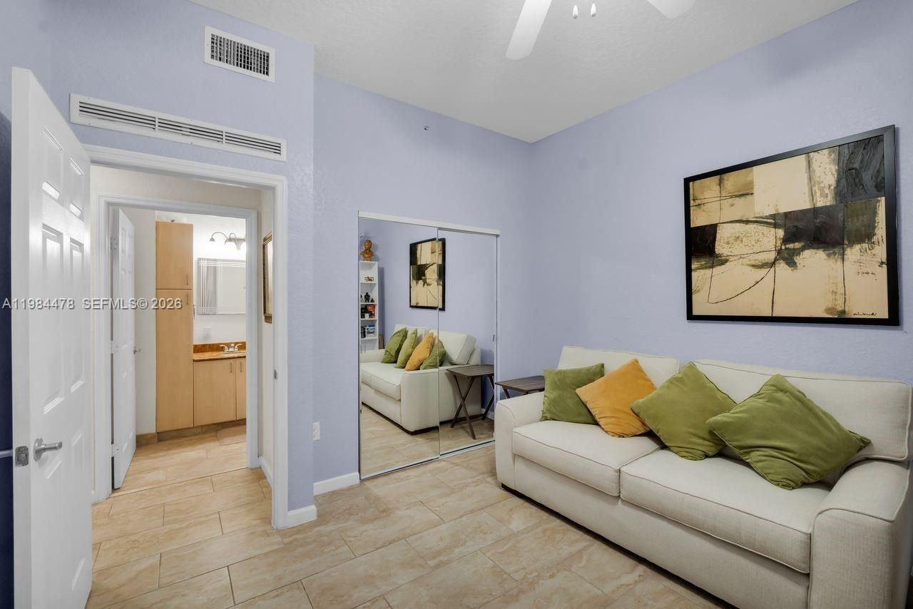 1640 Presidential Way , Unit 405, West Palm Beach, FL 33401 Photo