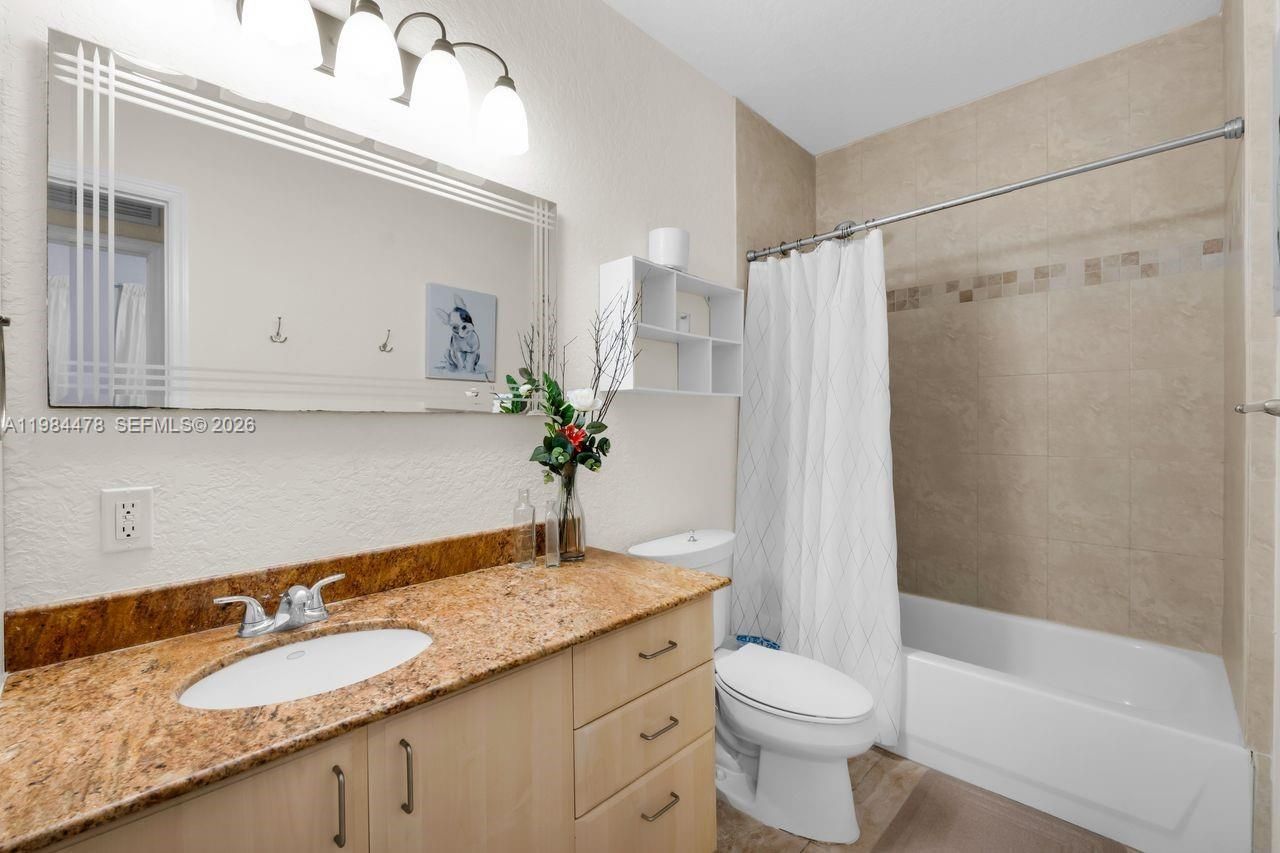 1640 Presidential Way , Unit 405, West Palm Beach, FL 33401 Photo