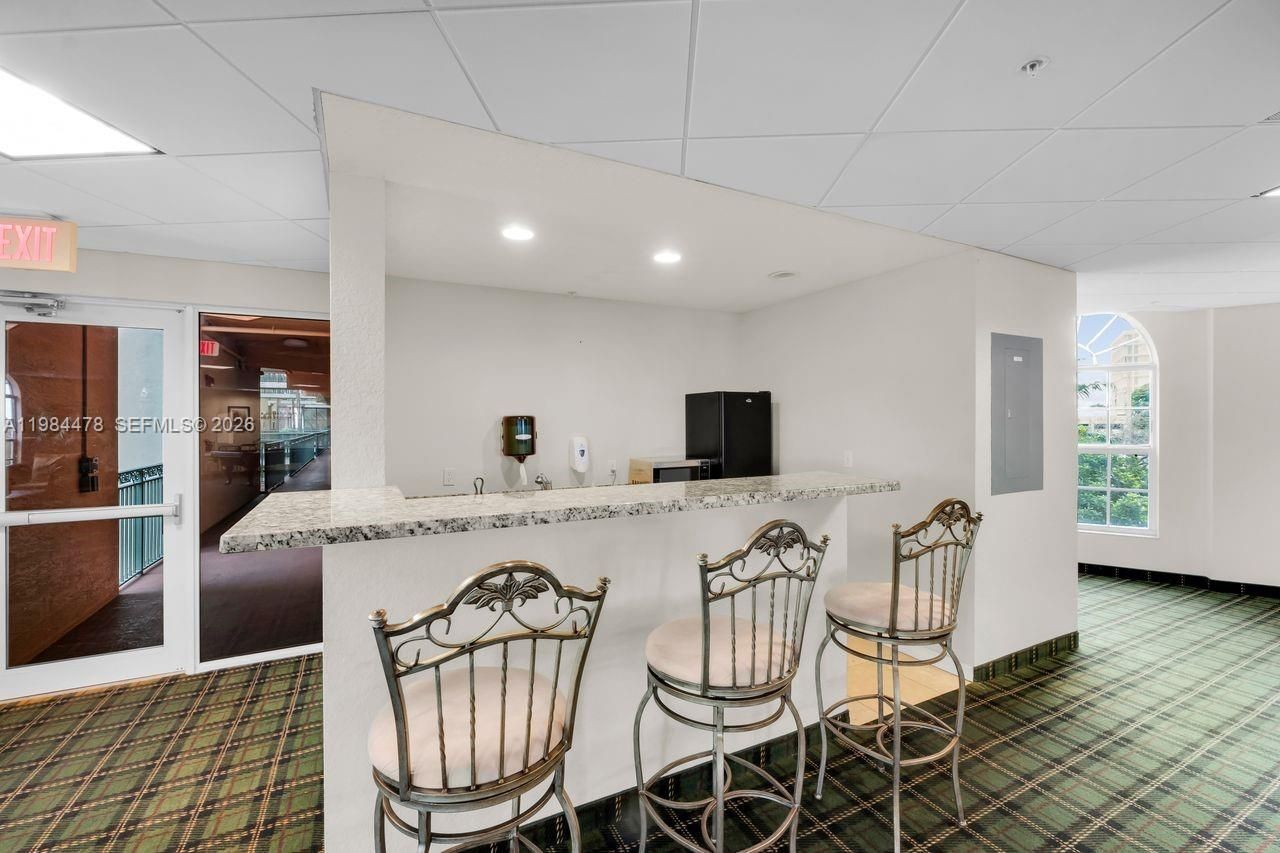 1640 Presidential Way , Unit 405, West Palm Beach, FL 33401 Photo