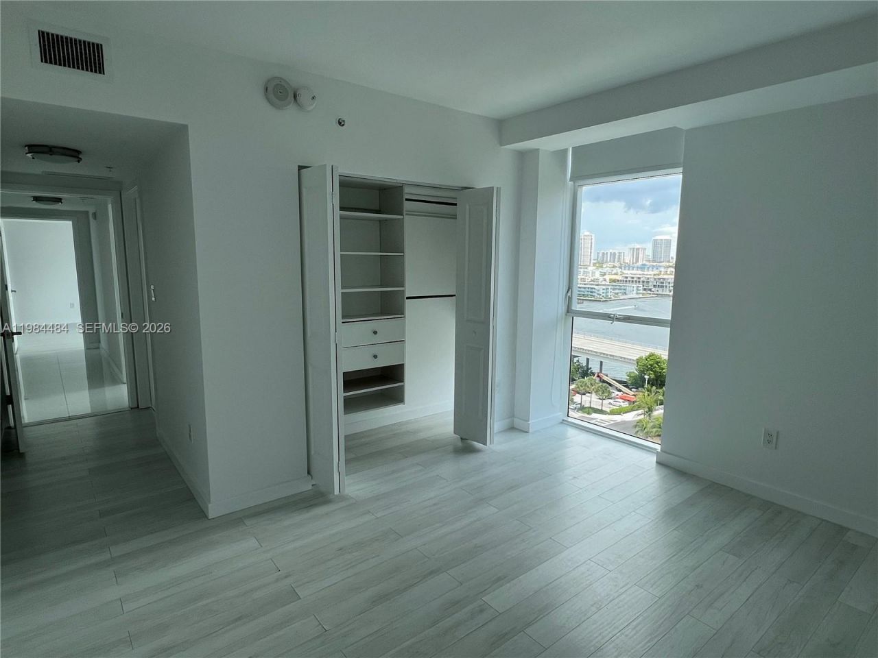 400 Sunny Isles Blvd , Unit 1105, Sunny Isles Beach, FL 33160 Photo