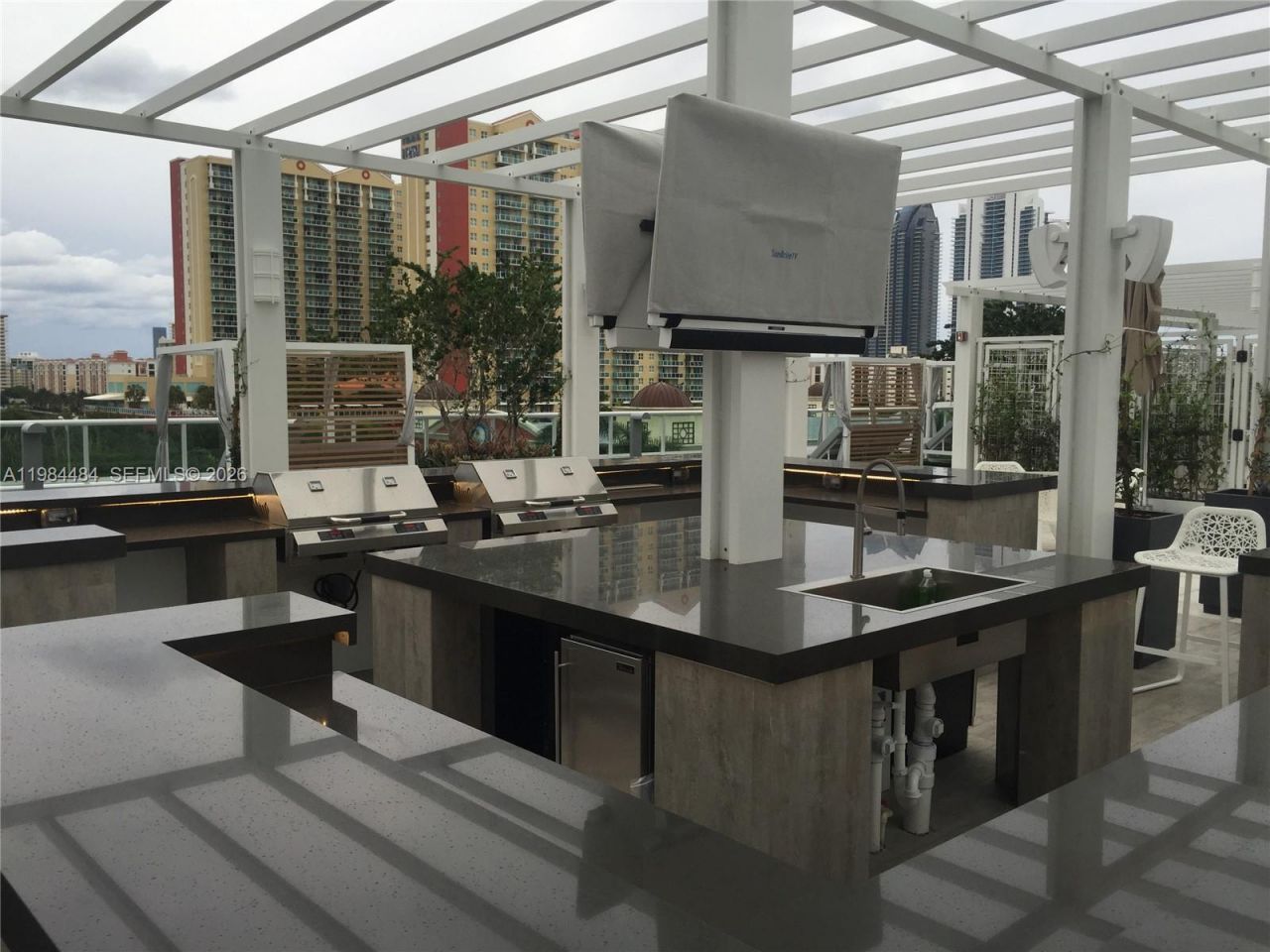 400 Sunny Isles Blvd , Unit 1105, Sunny Isles Beach, FL 33160 Photo