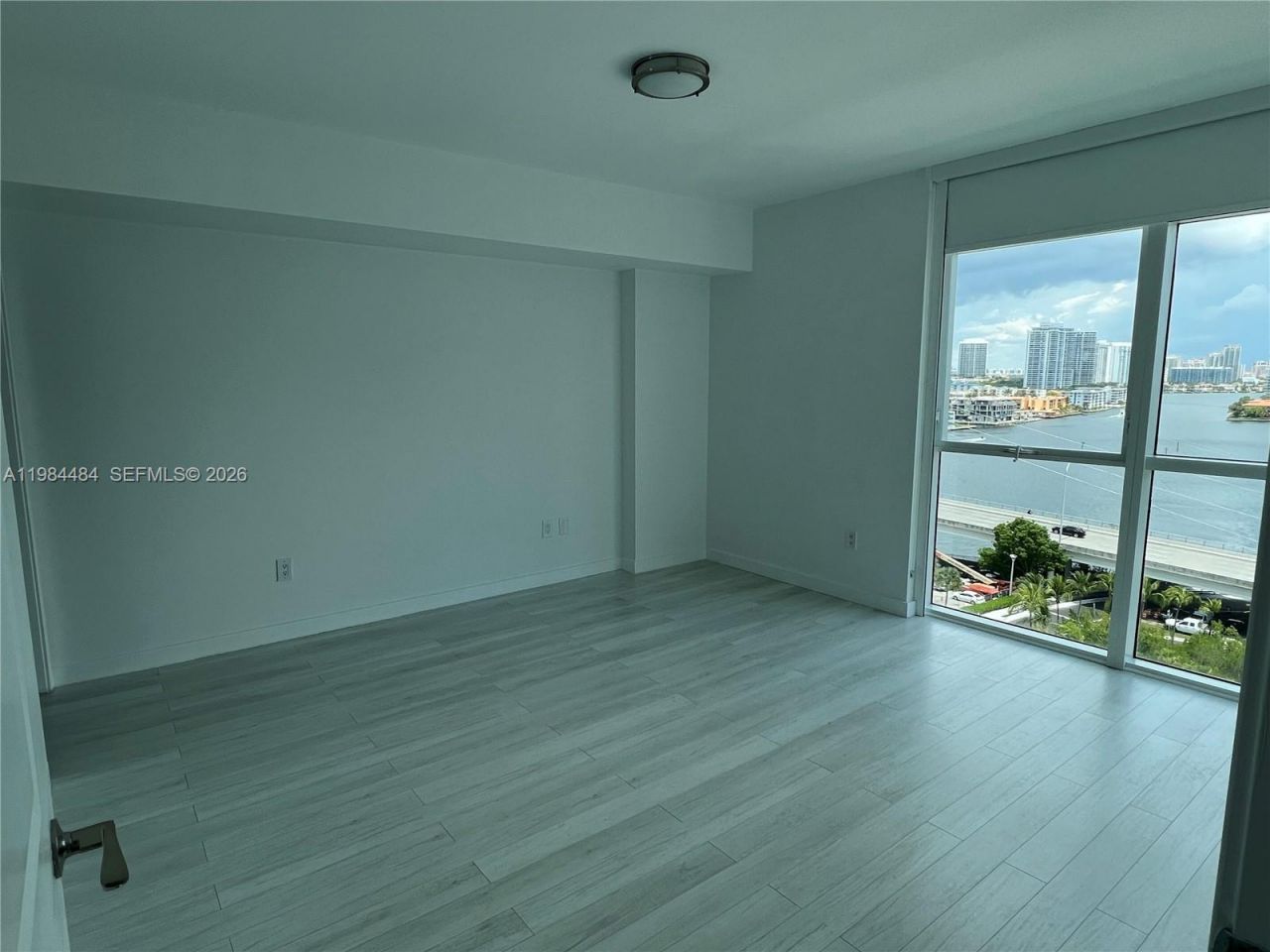 400 Sunny Isles Blvd , Unit 1105, Sunny Isles Beach, FL 33160 Photo