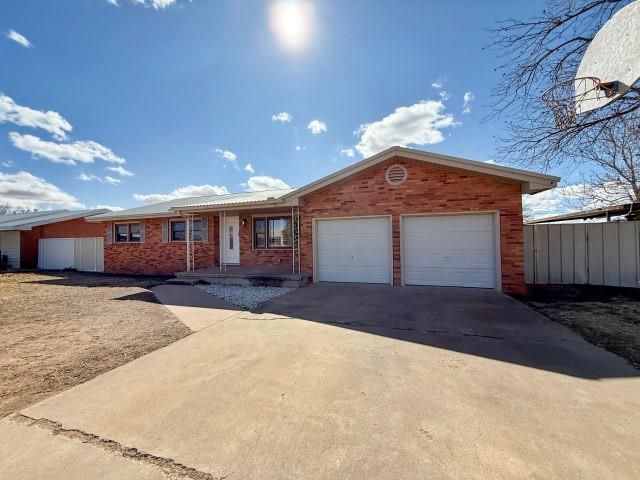 505 17th Street, Seagraves, TX 79359 Main Photo