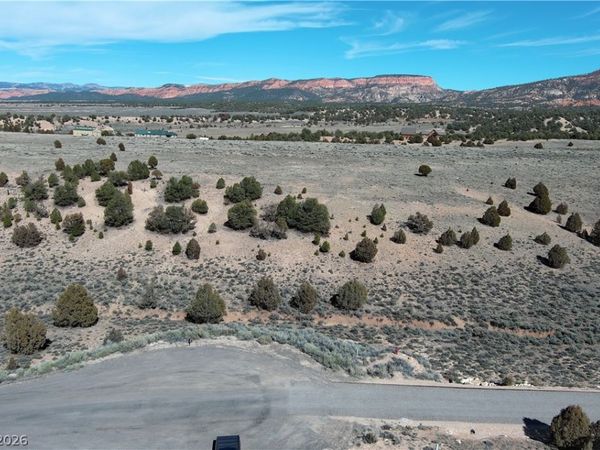 1825 E Eagle Ridge Circle, Hatch, UT 84735