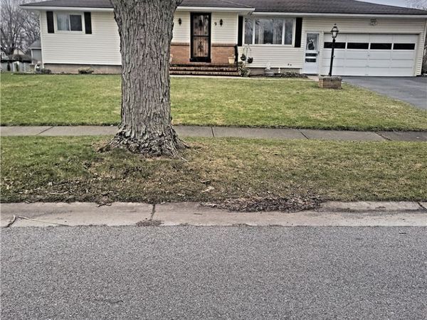 9 Iland Drive , Rochester, NY 14624