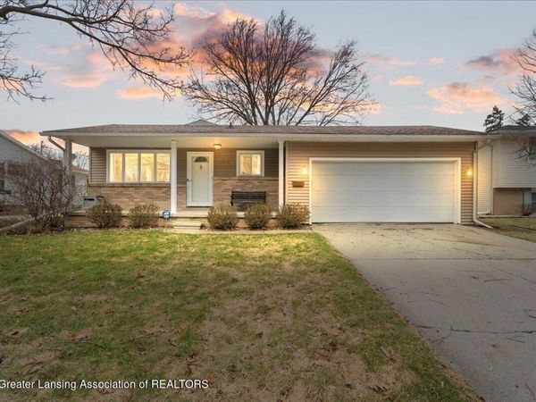 1926 Peggy Street, Lansing, MI 48910