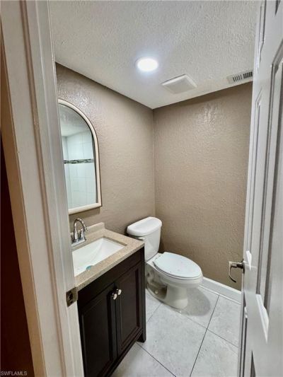 4603 Bayshore Dr, Unit F4, Naples, FL 34112 Photo