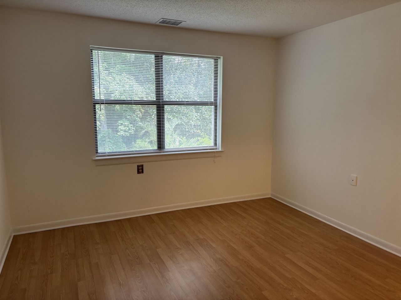 5001 Little River Rd. Photo 10