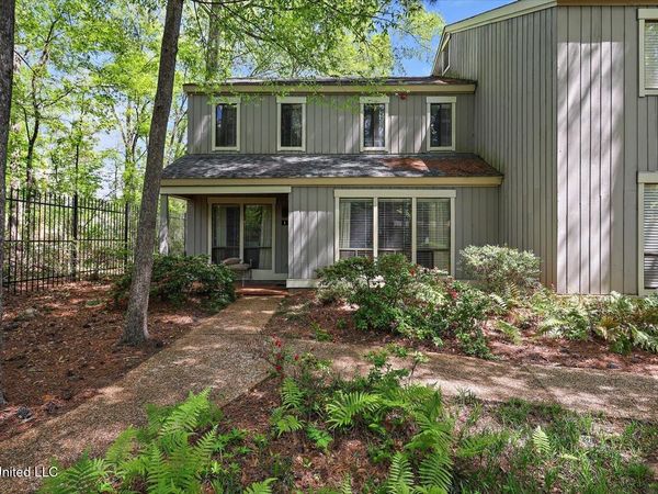 1 Eastbrooke Street, Jackson, MS 39216